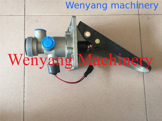 Parties détachées d'origine du chargeur de roues XGAM 12C0092 soupape principale de frein à air fournisseur